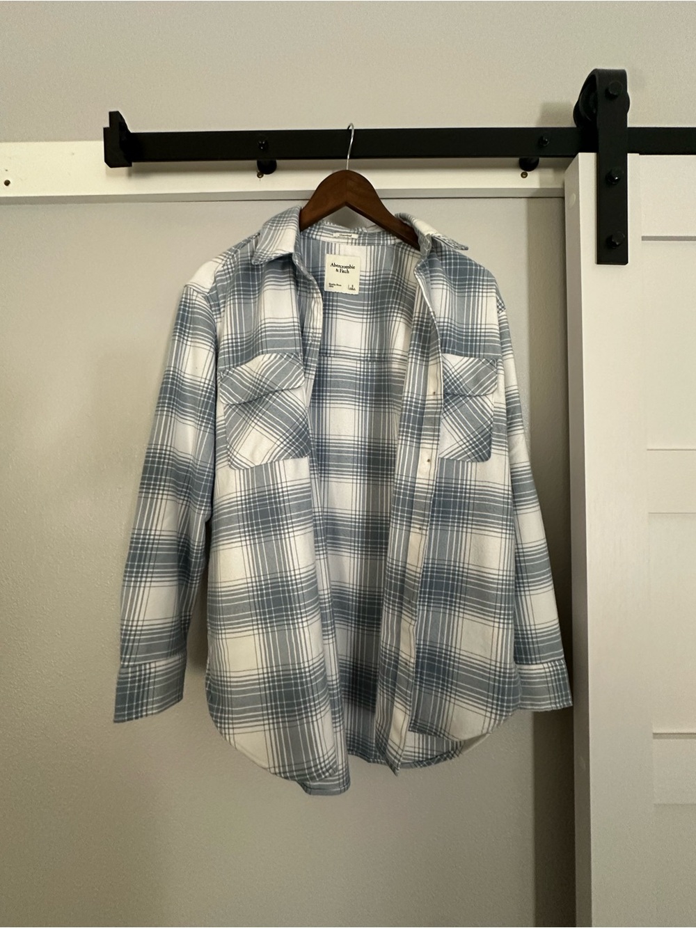 Abercrombie & Fitch Blue and White Plaid Lightweight Shirt Jacket OVERSIZED